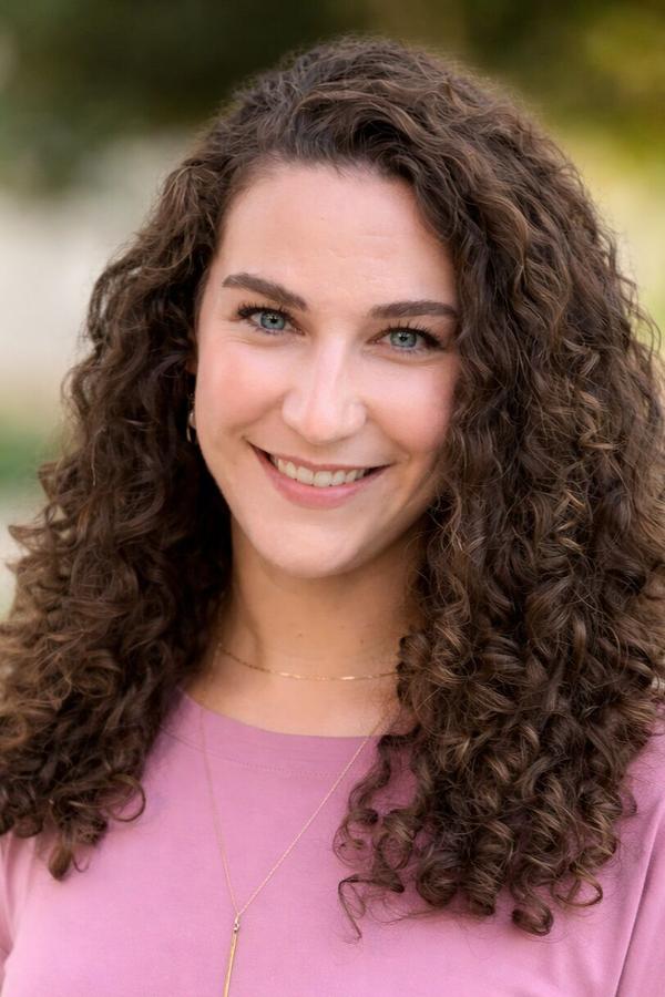 Headshot of Brianna Bowlan, RD, registered dietitian with the Kidney Transplantation Program at Boston Medical Center